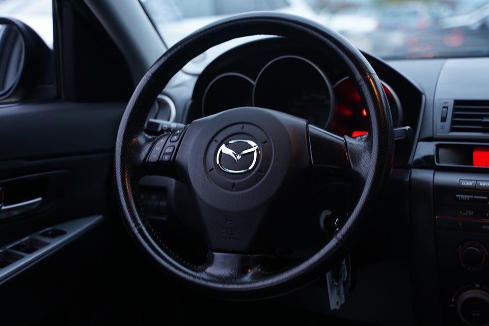 Mazda 3 1,6  4d