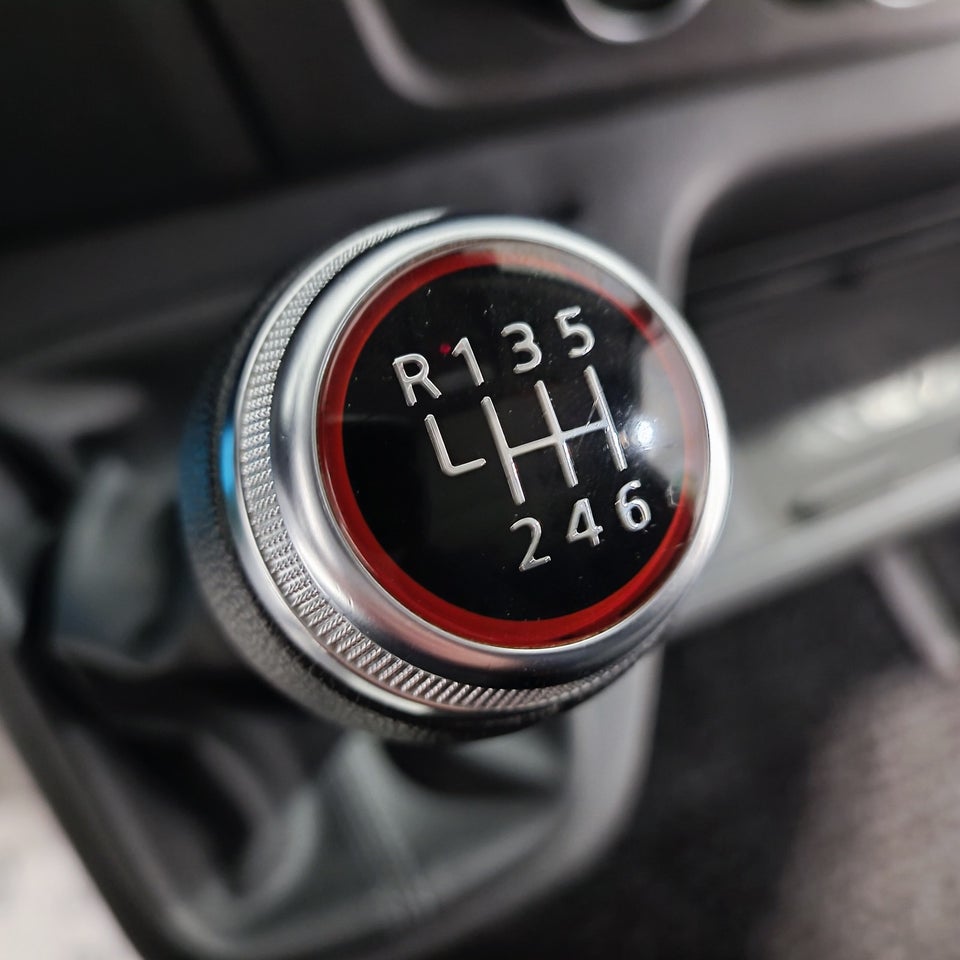 Renault Master IV T35 2,3 dCi 150 L3H2 Kassevogn