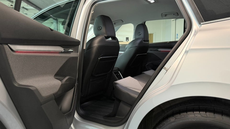 Skoda Enyaq 80 iV Loft 5d