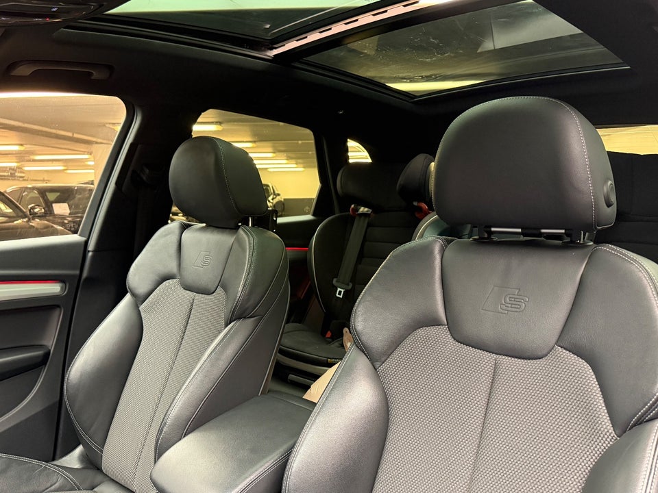 Audi Q5 55 TFSi e S-line quattro S-tr. 5d