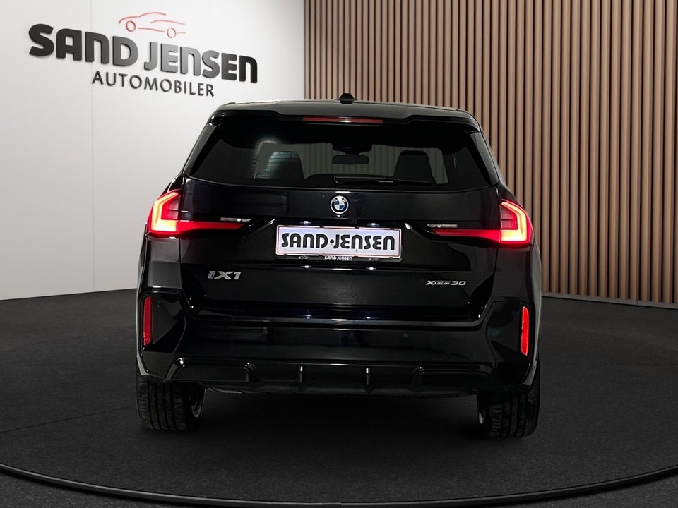 BMW iX1 xDrive30 M-Sport 5d