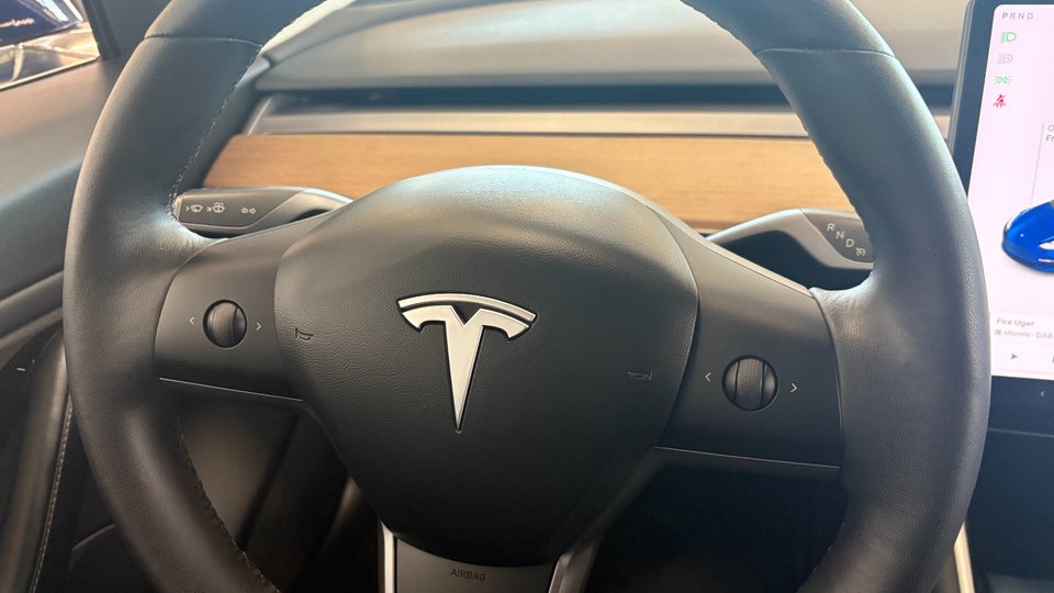 Tesla Model 3 Standard Range+ RWD 4d