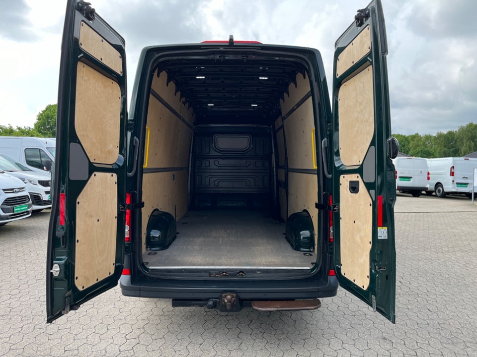 VW Crafter 35 2,0 TDi 177 Kassevogn L4H3 aut.