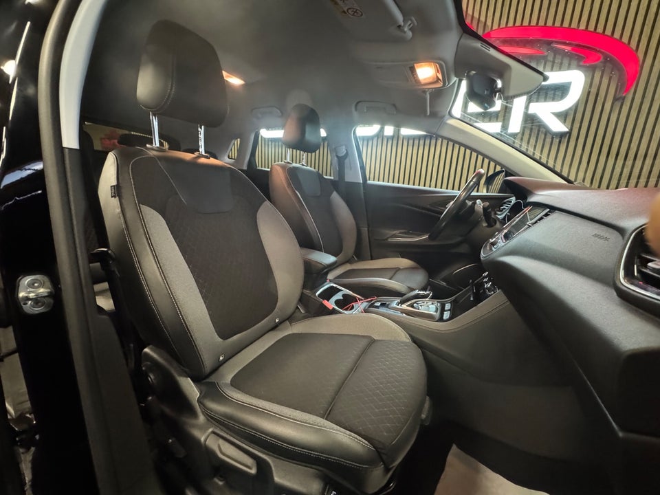 Opel Grandland X 1,6 Hybrid Exclusive aut. 5d