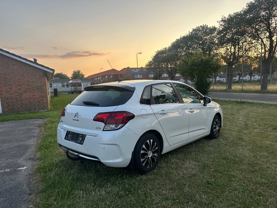 Citroën C4 1,6 BlueHDi 100 Feel 5d