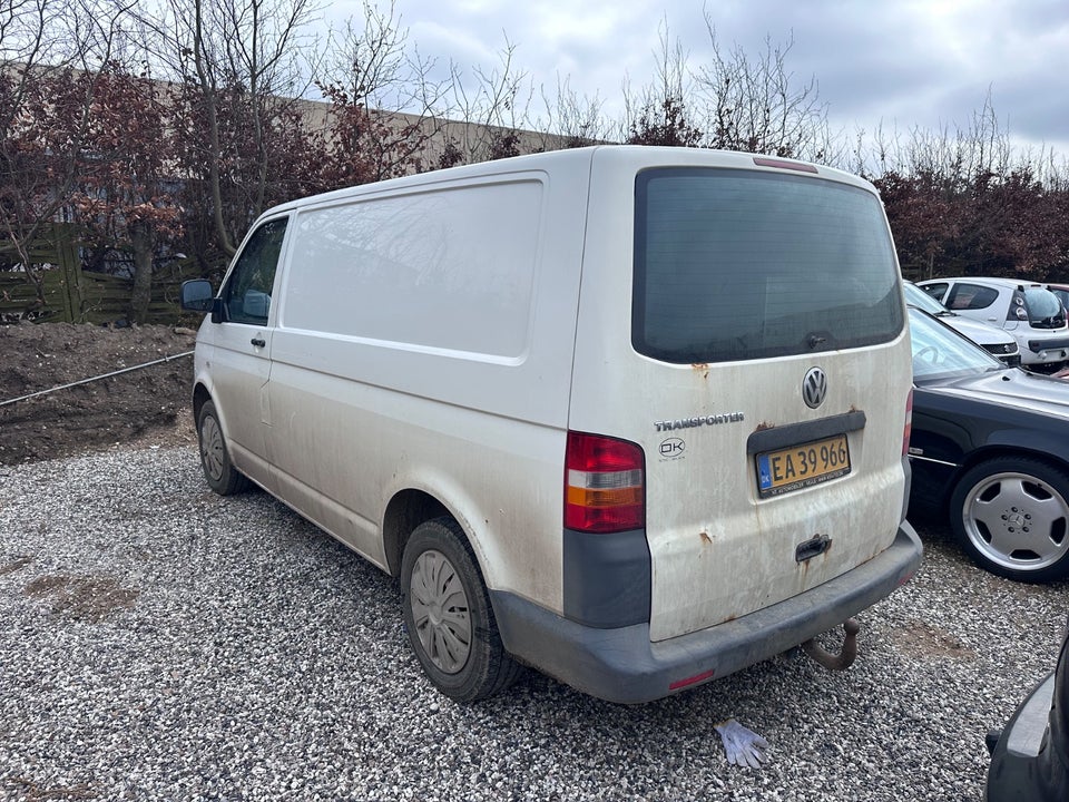 VW Transporter 1,9 TDi 84 Kassevogn kort 4d