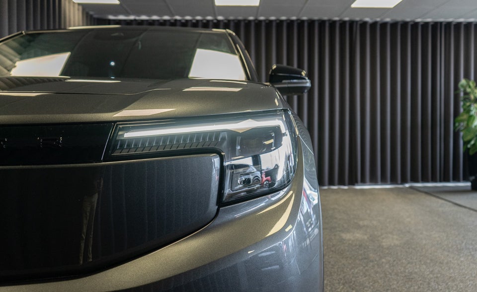 Ford Explorer 77 Premium Extended Range 5d