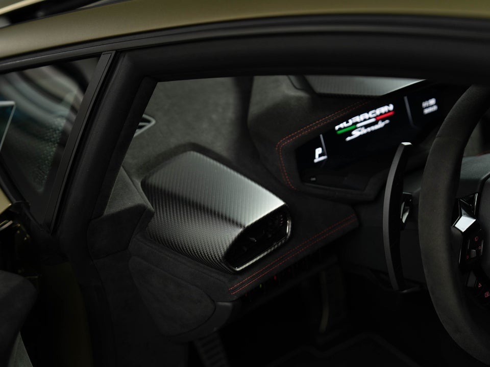 Lamborghini Huracan 5,2 Sterrato 2d