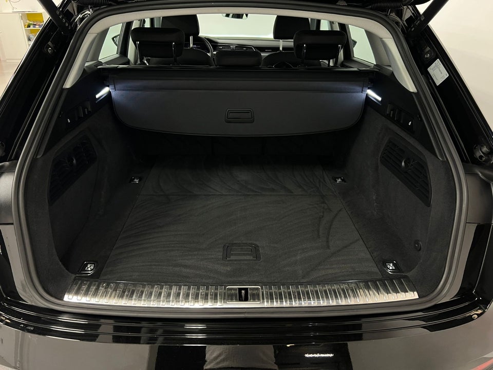 Audi e-tron 50 quattro 5d