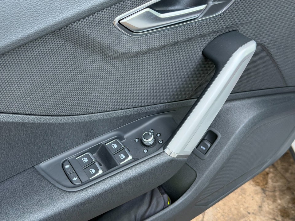 Audi Q2 35 TFSi S-line S-tr. 5d