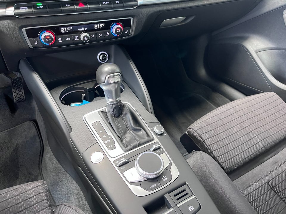 Audi A3 1,4 e-tron Sportback S-tr. 5d