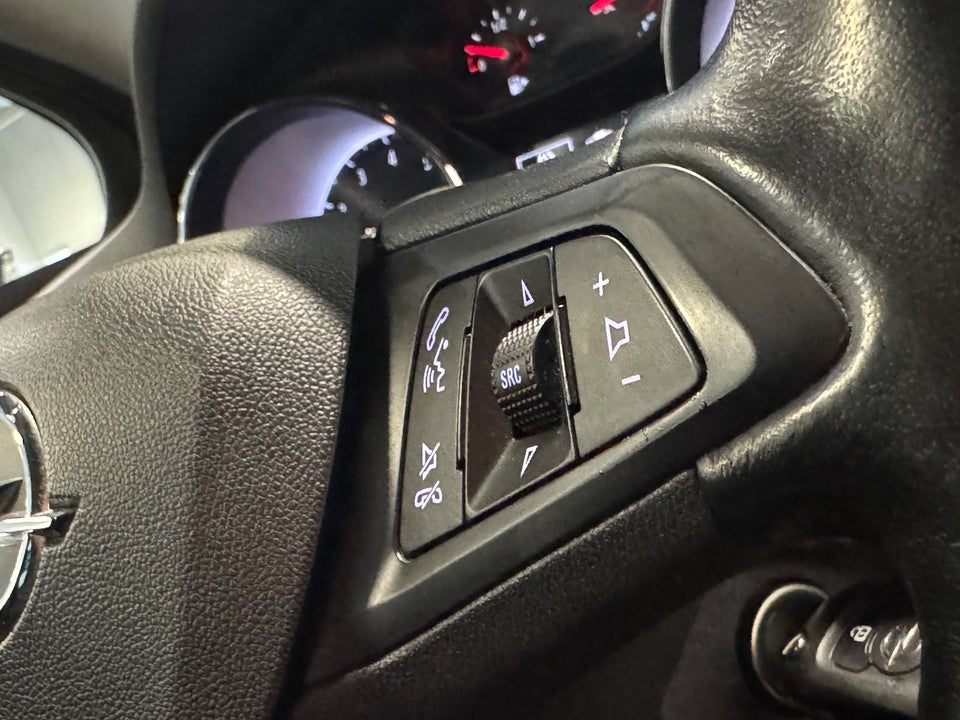 Opel Astra 1,4 T 125 Enjoy 5d