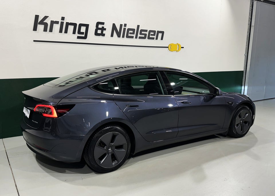 Tesla Model 3 Long Range AWD 4d