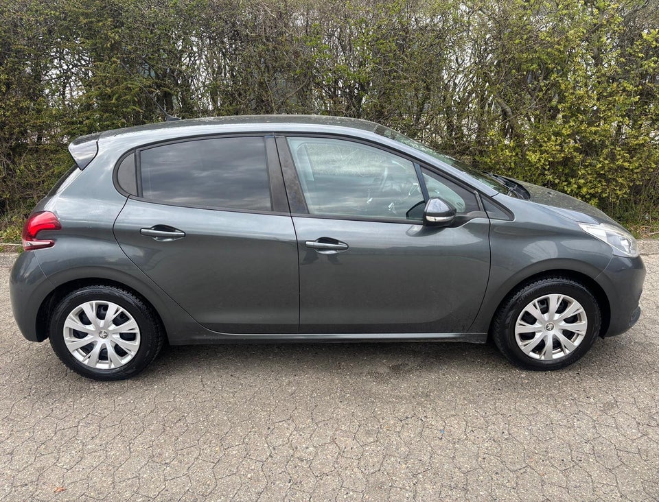 Peugeot 208 1,2 VTi 82 Allure 5d