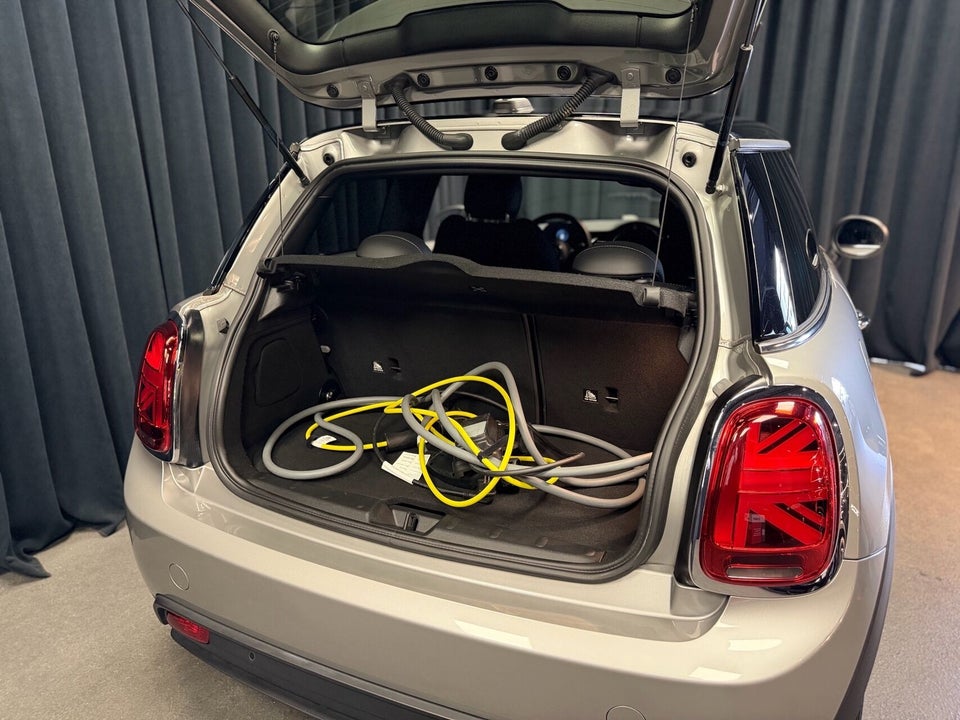 MINI Cooper SE Classic Trim 3d