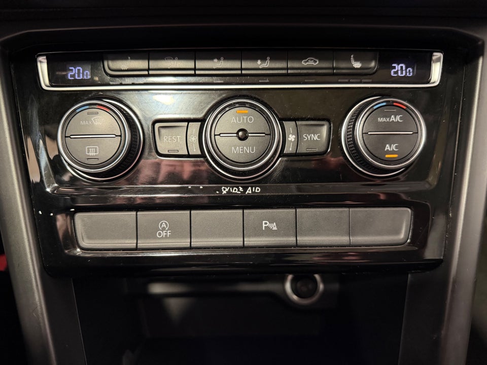 VW Touran 1,6 TDi 110 Highline DSG 7prs 5d