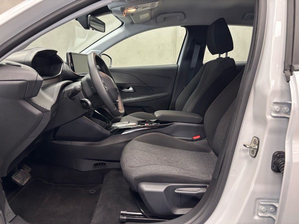 Peugeot e-208 50 Style 5d