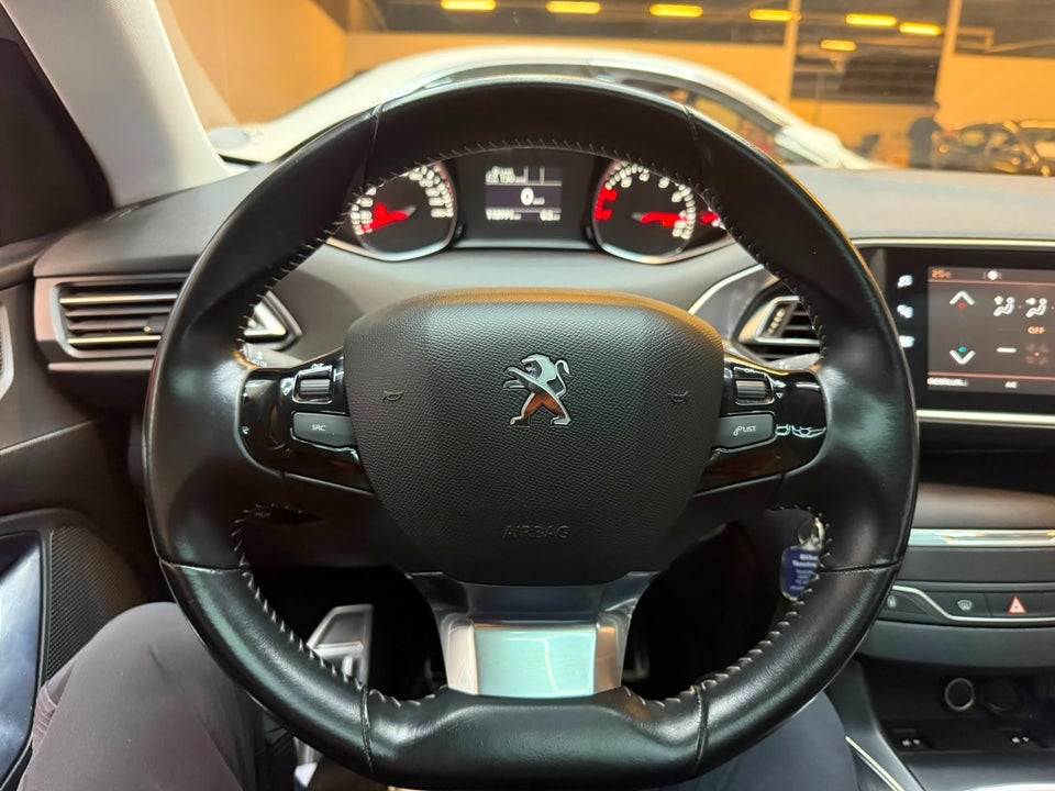 Peugeot 308 1,2 PureTech 130 Selection Sky SW 5d