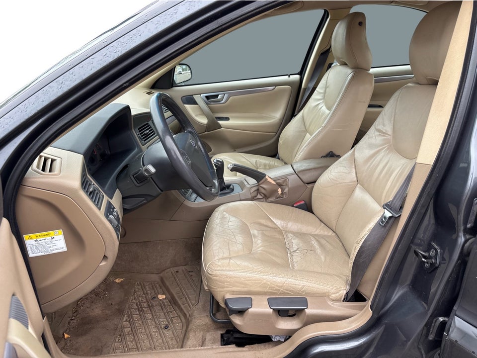 Volvo S60 2,4 140 4d