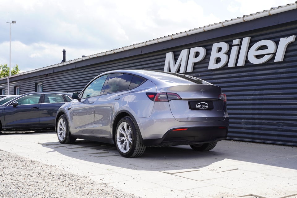 Tesla Model Y Long Range AWD 5d