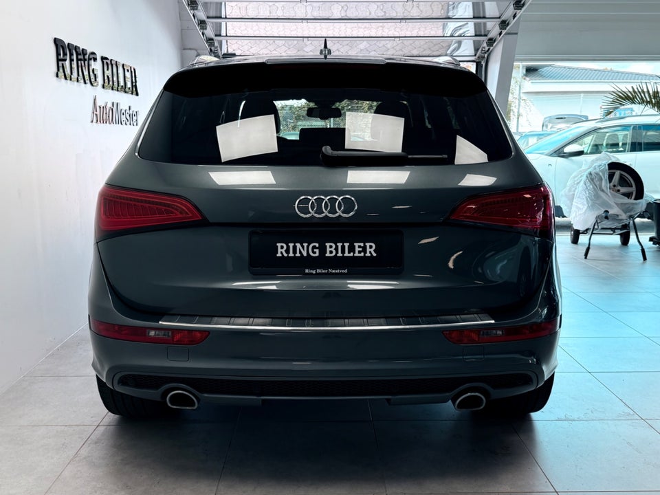 Audi Q5 3,0 TDi 245 S-line quattro S-tr. 5d