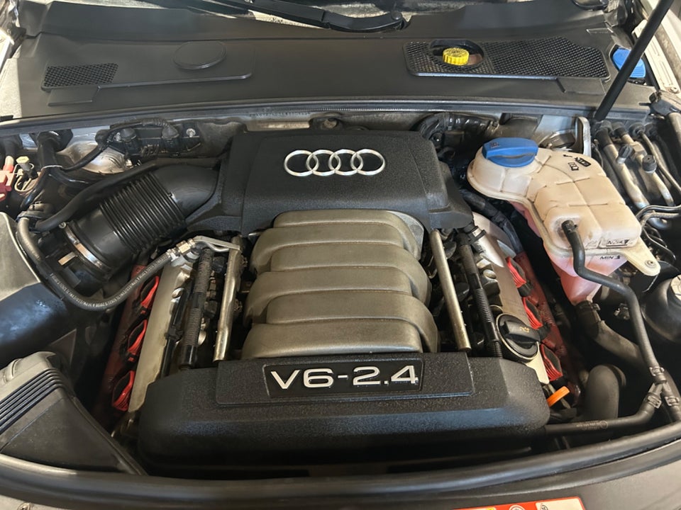 Audi A6 2,4 V6 Multitr. 4d