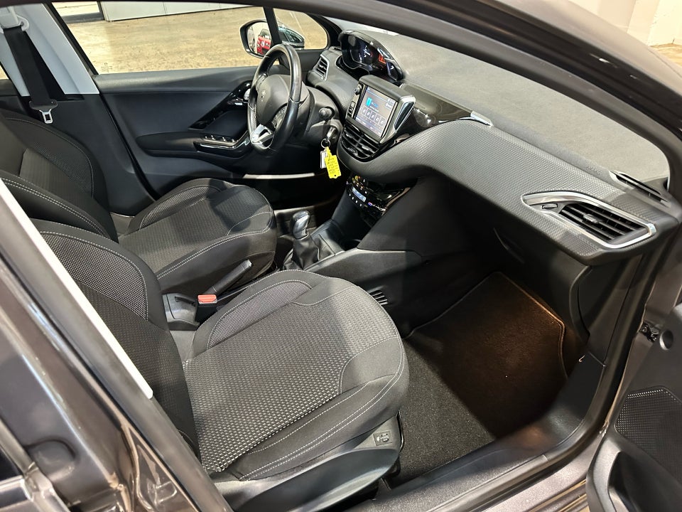 Peugeot 208 1,2 PureTech 82 Allure+ 5d