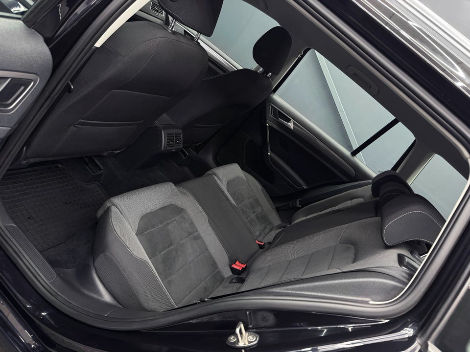 VW Golf VII 1,4 TSi 125 Comfortline Variant 5d