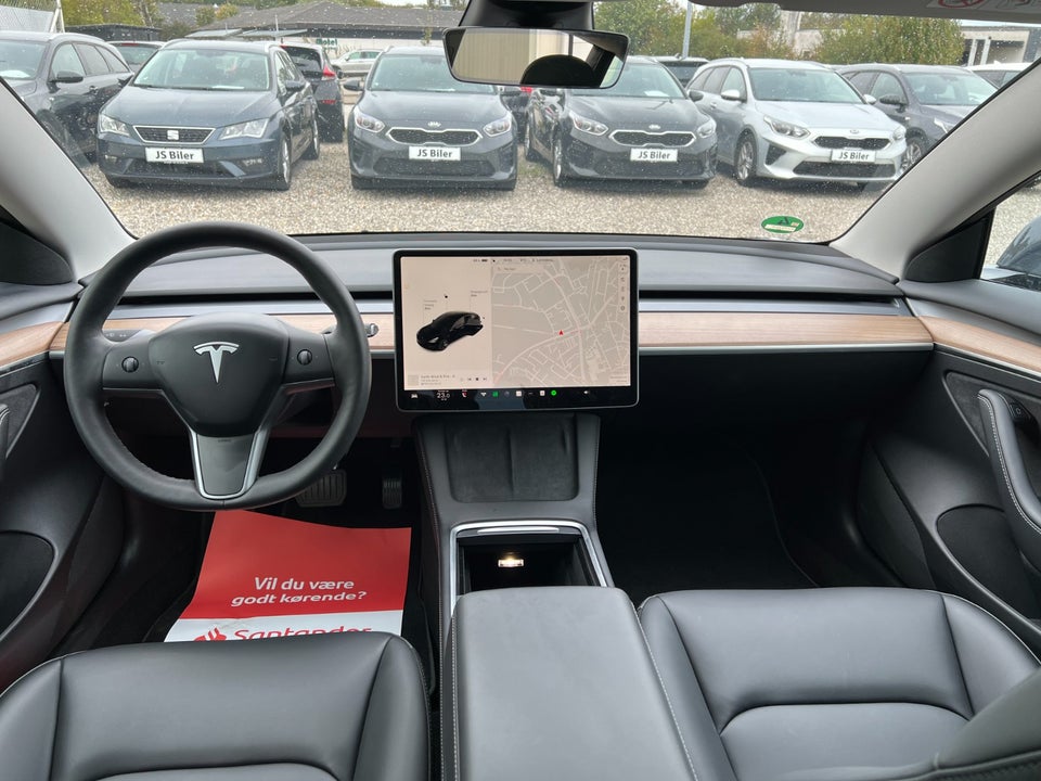 Tesla Model 3 RWD 4d