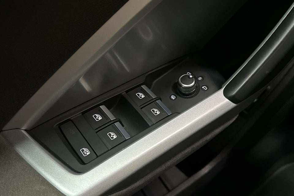 Audi Q3 45 TFSi e Attitude plus S-tr. 5d