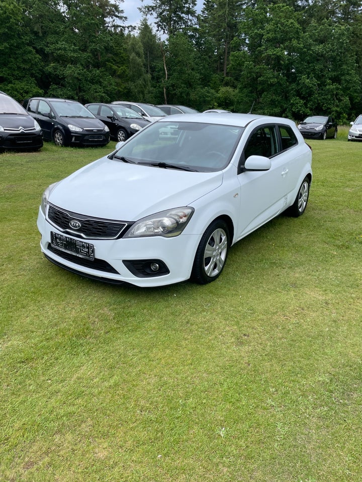 Kia Ceed 1,6 CRDi 90 Active SW Van 5d
