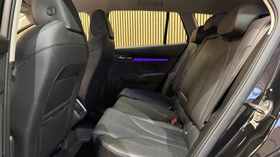 Skoda Enyaq 85 iV Suite 5d