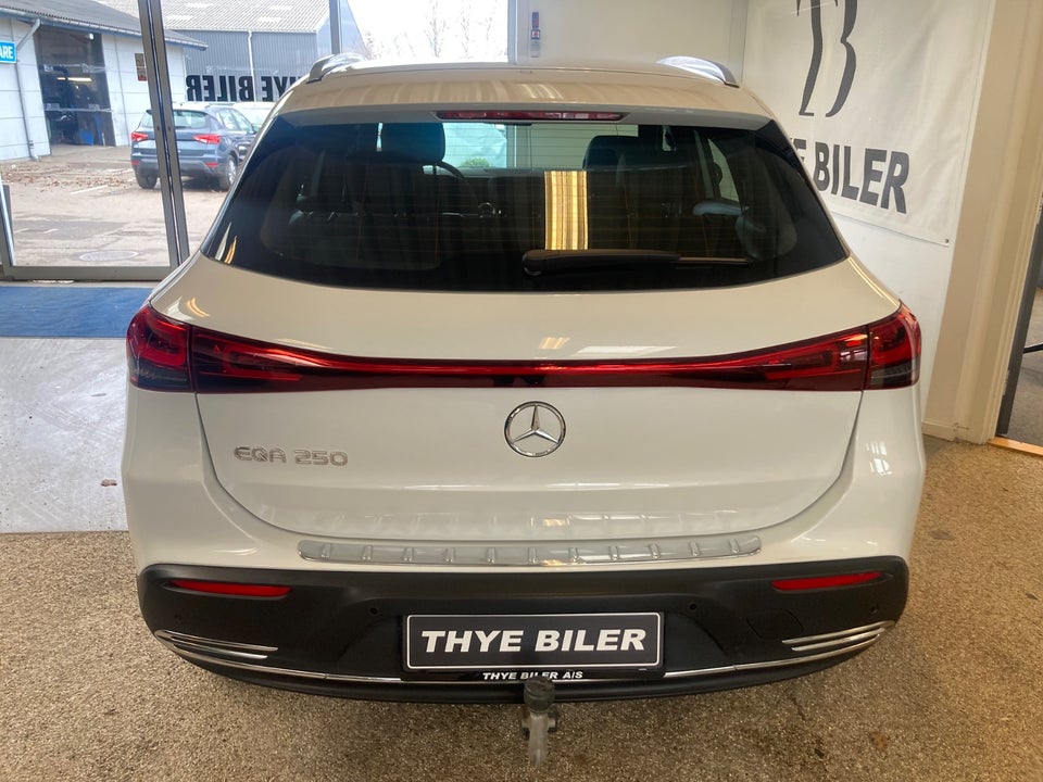 Mercedes EQA250 Progressive 5d
