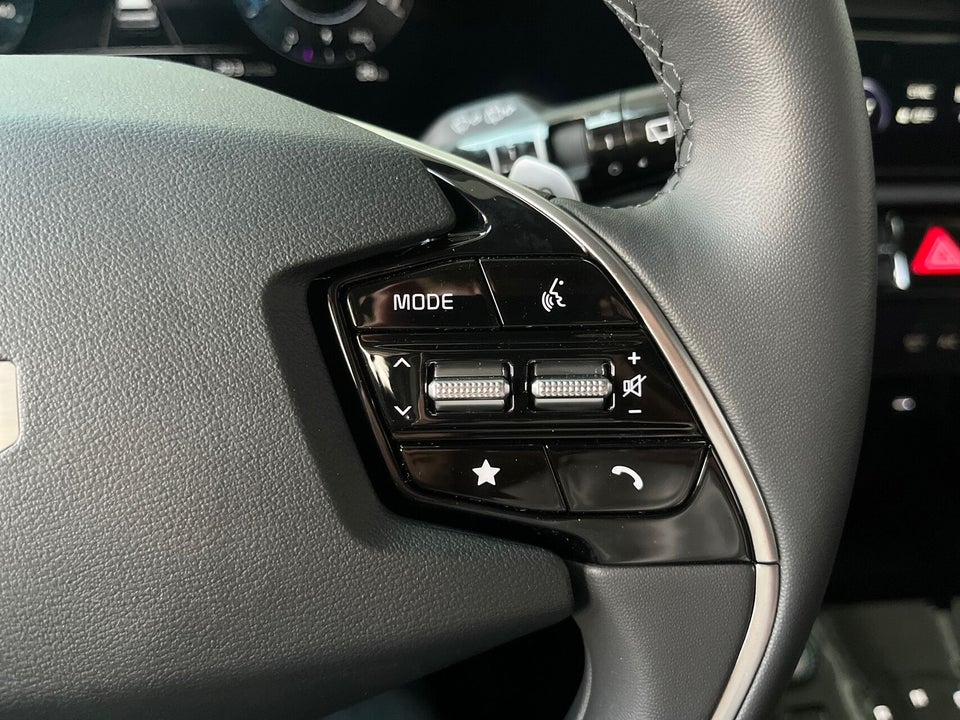Kia Niro 64 EV Access 5d