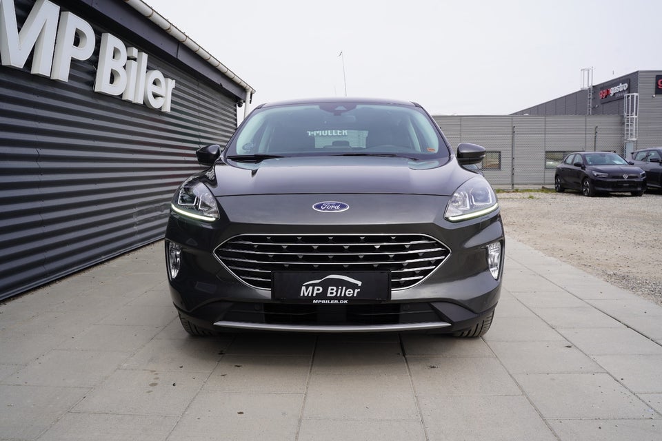 Ford Kuga 2,5 PHEV Titanium CVT 5d