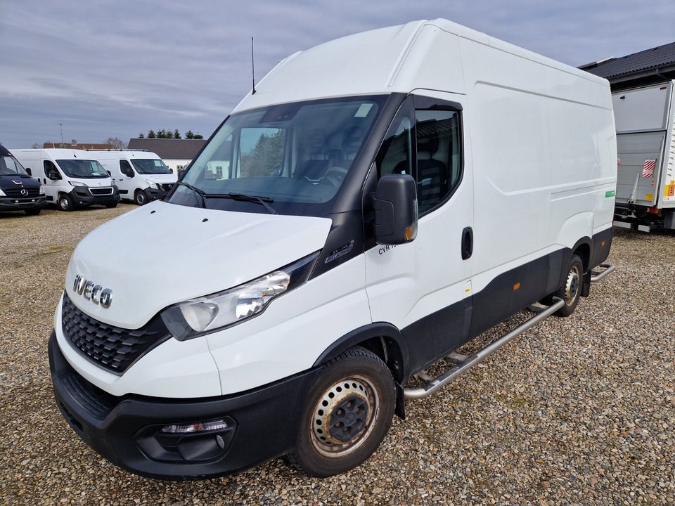 Iveco Daily 2,3 35S14 12m³ Van AG8