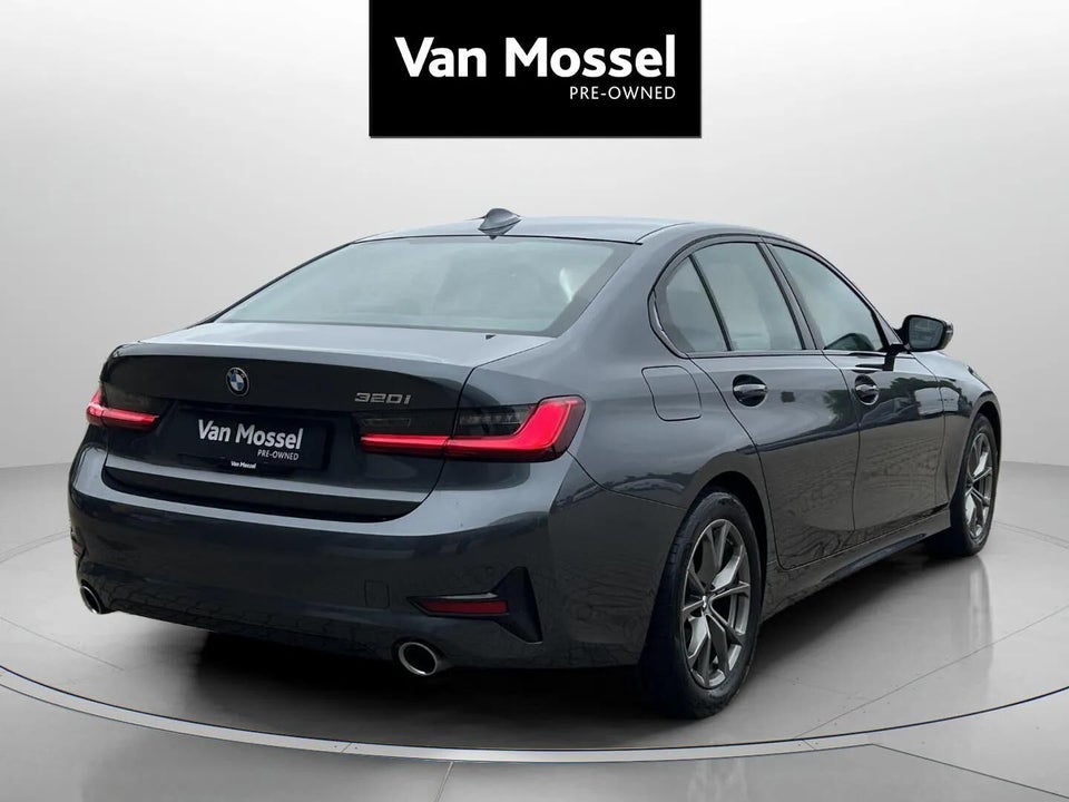 BMW 320i 2,0 Sport Line aut. 4d
