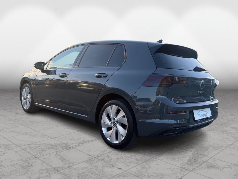 VW Golf VIII 1,4 eHybrid DSG 5d