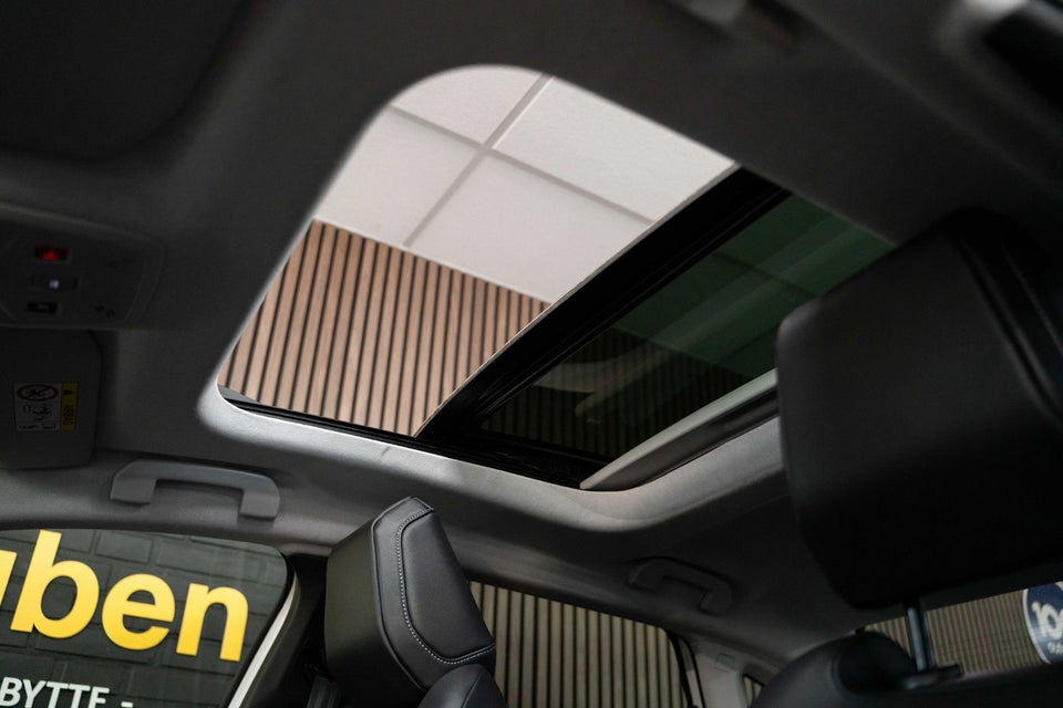 Citroën ë-C4 X 50 Shine 4d