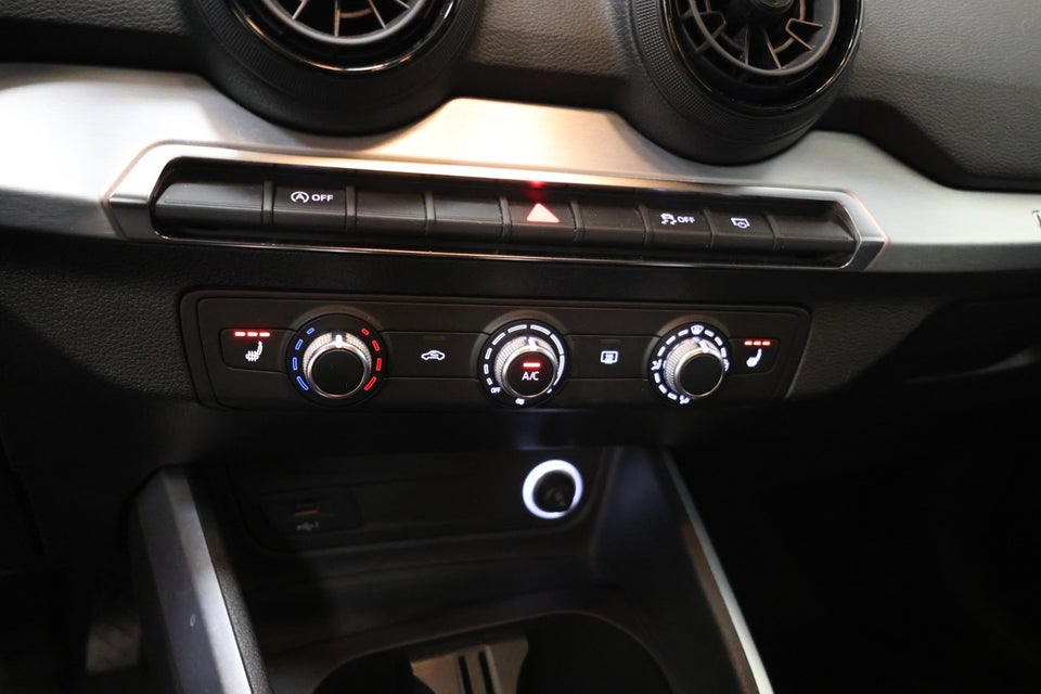 Audi Q2 1,6 TDi 116 Sport 5d