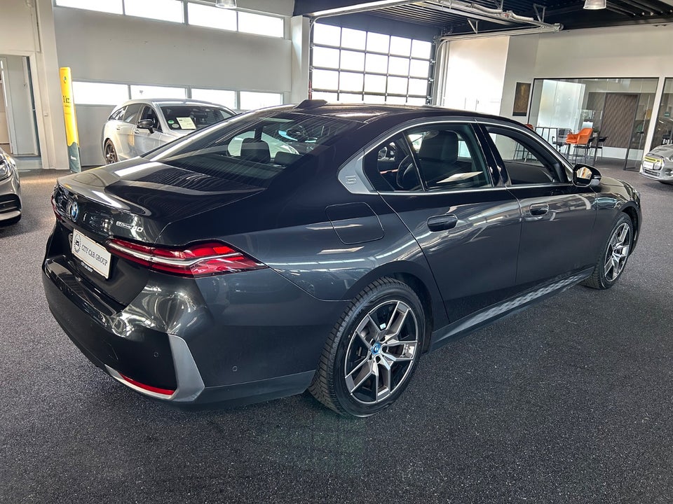 BMW i5 eDrive40 Sport Line 4d