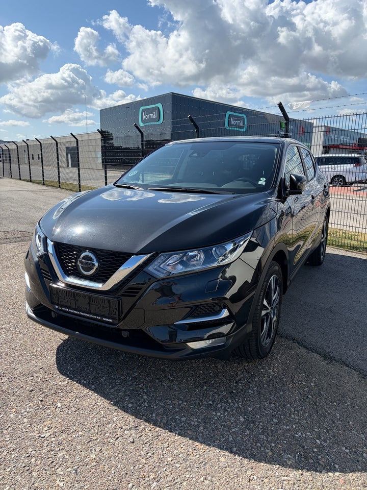 Nissan Qashqai 1,3 Dig-T 140 N-Connecta 5d