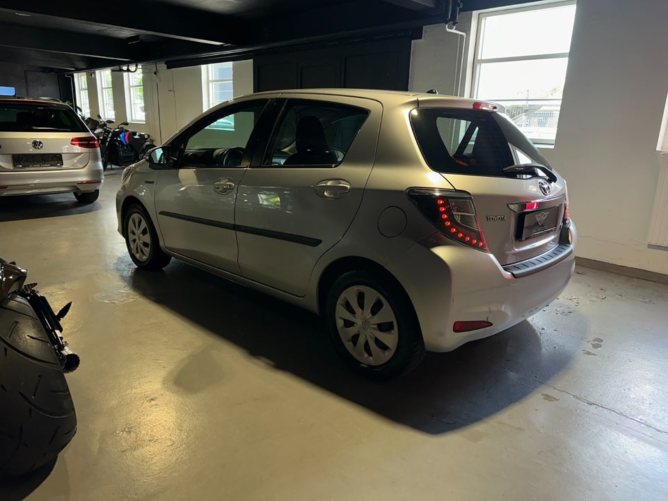 Toyota Yaris 1,5 Hybrid H2 Touch CVT 5d