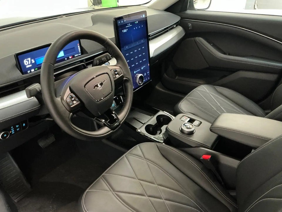 Ford Mustang Mach-E 75 Standard Range 5d