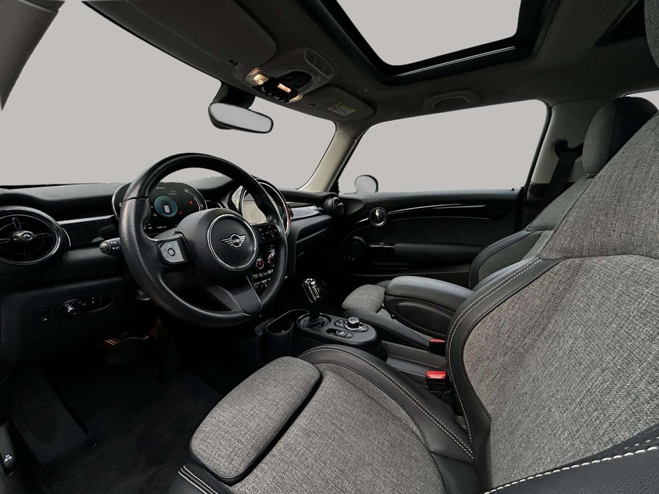 MINI Cooper SE Edition Premium Plus 3d