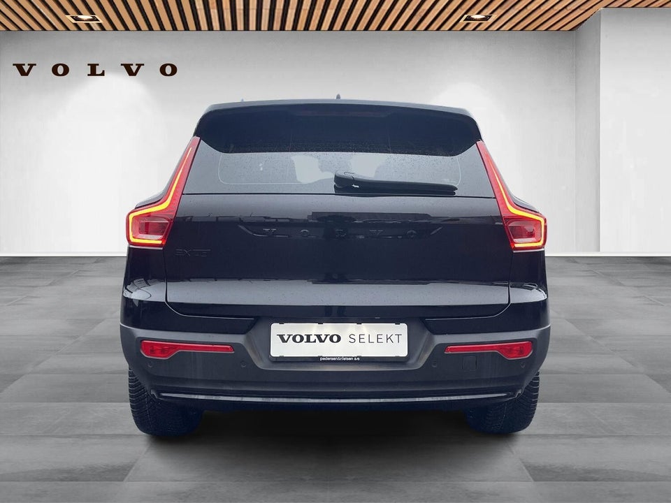 Volvo EX40 Extended Range Black Edition 5d