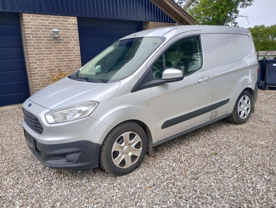 Ford Transit Courier 1,6 TDCi 95 Ambiente Van 4d