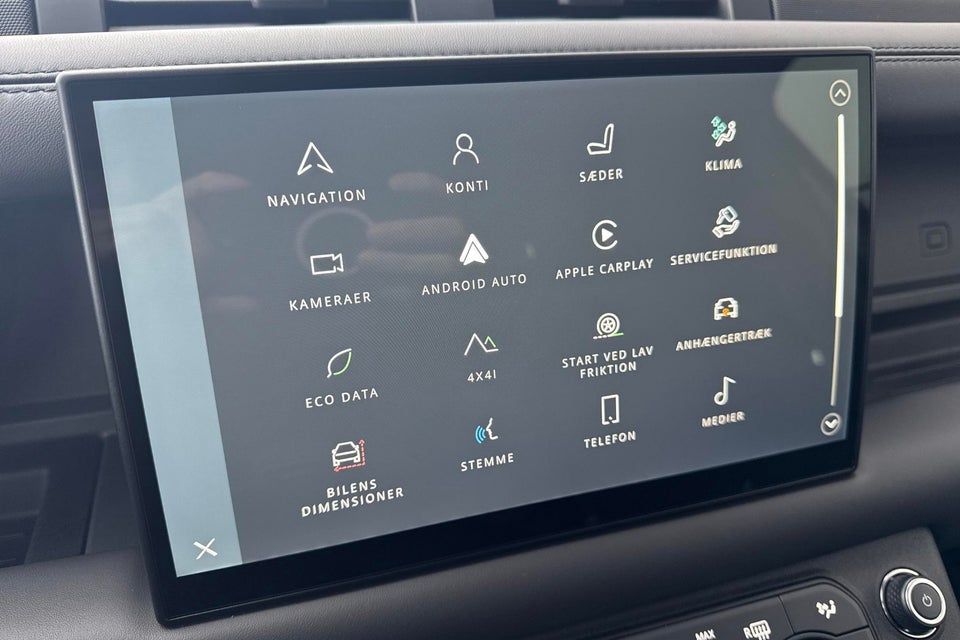 Land Rover Defender 110 3,0 D250 Hard Top X-Dynamic SE aut. Van 5d