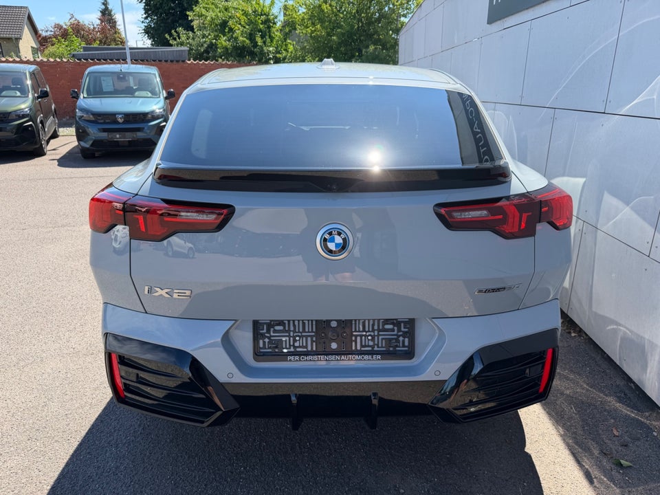 BMW iX2 eDrive20 Fully Charged M-Sport 5d