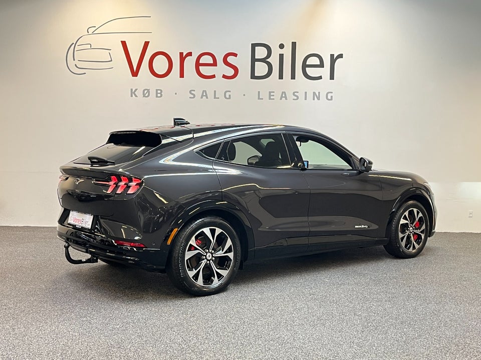 Ford Mustang Mach-E 98 Premium Extended Range AWD 5d